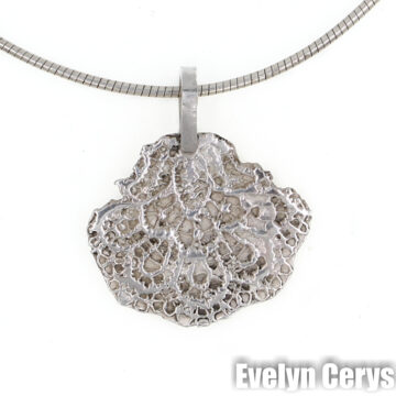 Pandantiv floare filigranat 1