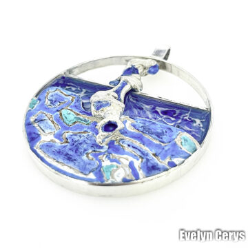 Apa termala sculpteaza muntii